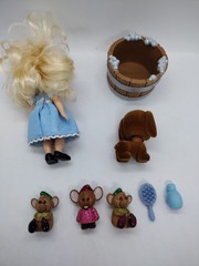 DISNEY STORE 8pc Animators Collection CINDERELLA 5″ toddler doll mice set