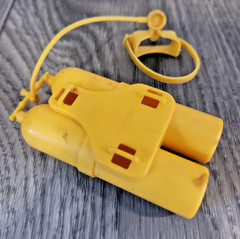 1977 Big Jim Dive To Danger Yellow Scuba Diver Tanks & Face Mask Mattel