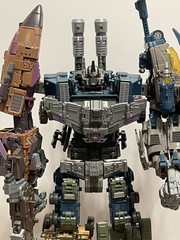 Warbotron WB01-E. Fierce Attack (Onslaught). Bruticus. Original Release.