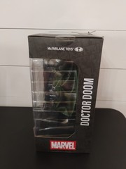 McFarlane Toys Marvel Doctor Doom Posed Figure with Scene & Comic Book PLS READ