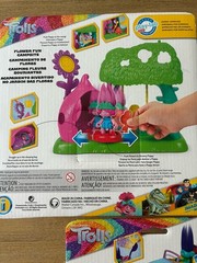 3 Imaginext DreamWorks Trolls Flower Fun Campsite Playset Poppy & Branch’s Buggy