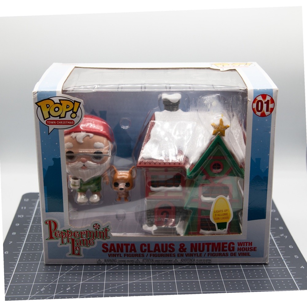Funko Pop Town Peppermint Lane Santa Claus & Nutmeg with House #01 Light Up Box