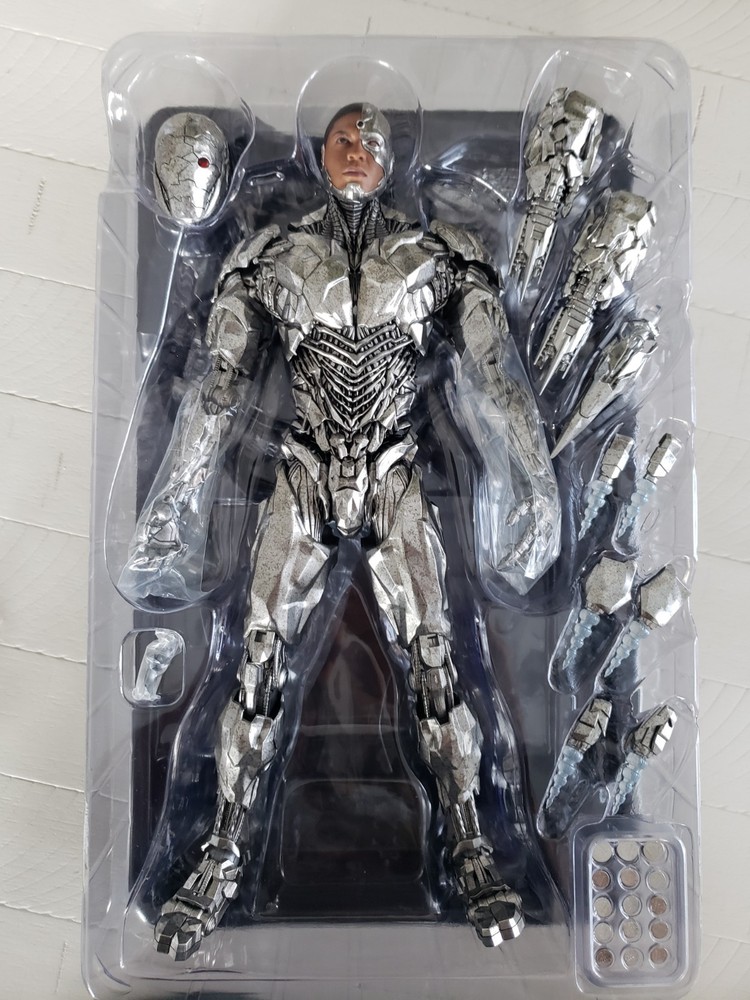 Hot Toys Justice League Sideshow Exclusive DC Cyborg 1/6 Scale
