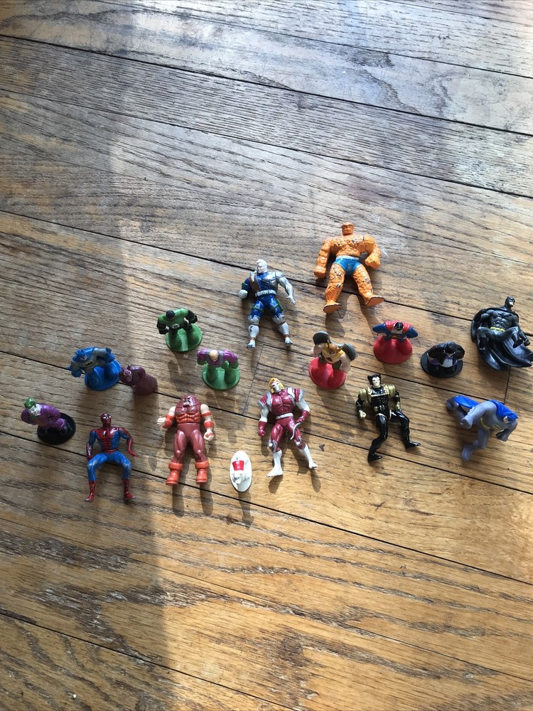 Lot Of 17 Die Cast & Plastic Super Heroes, Mixed Lot