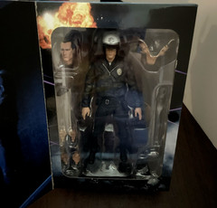 NECA Terminator 2 JUDGMENT DAY T-1000 Motorcycle Cop 7 inch Action Figure