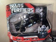 NEW Transformers 2007 IRONHIDE Movie Premium Series Voyager Class Hasbro SEALED