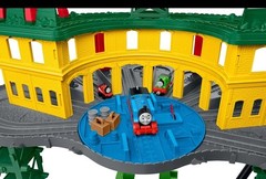 Fisher Price Thomas & Friends Super Station Extra Large Playset New Sealed!