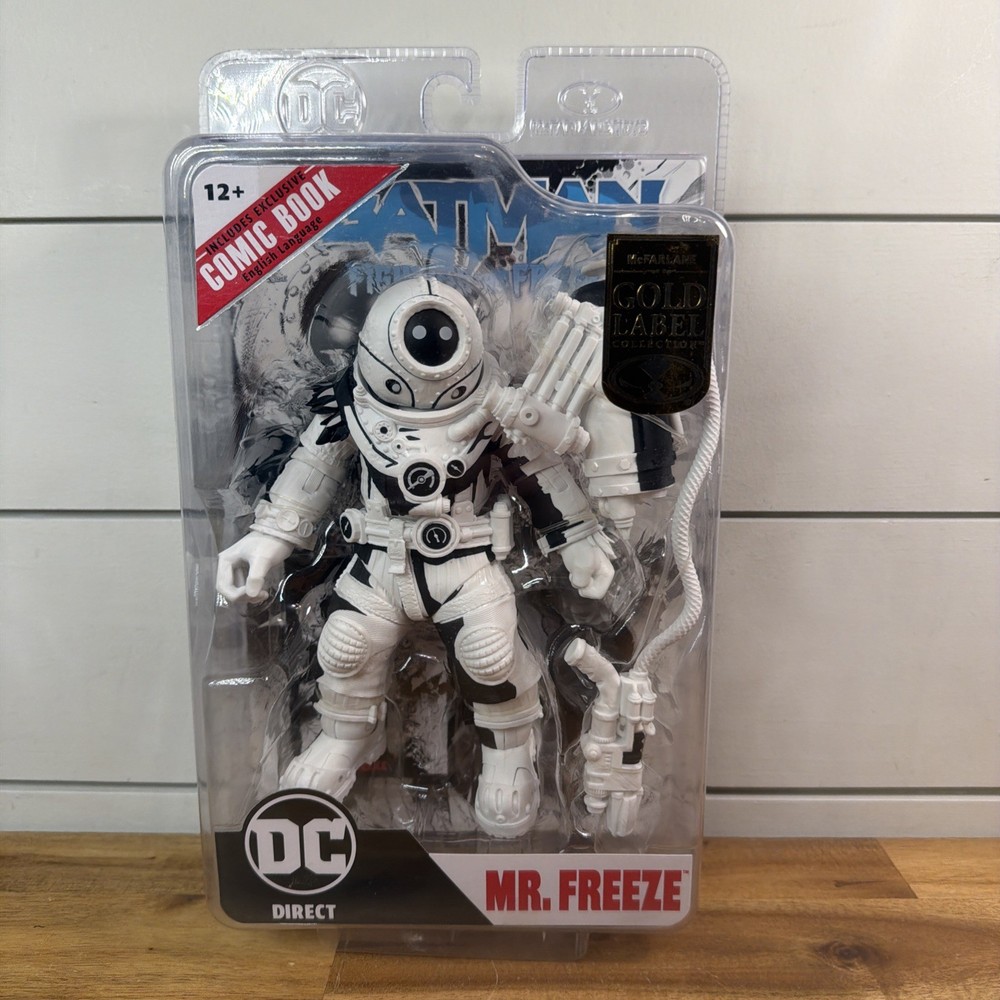 McFarlane DC Multiverse MR. FREEZE Page Punchers Gold Label 7″ Figure Ships Fast