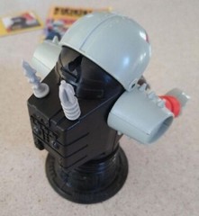 ROBO FORCE Hun-Dred The Conqueror Robot 1984 Figure Vintage w/ Weapons & Comic