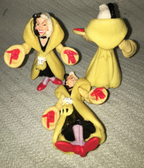 Lot of 8 pieces 101 Dalmatians Figures: 3- Cruella de Vil 5- Pups LOT # 15