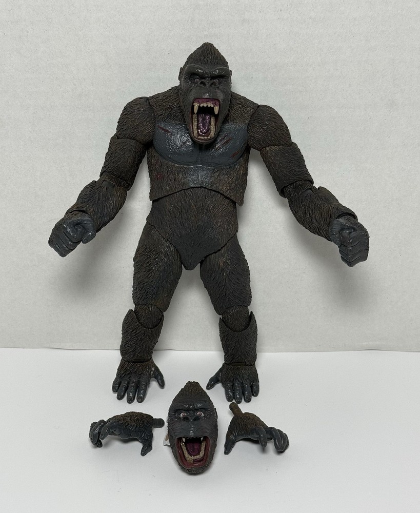 NECA 2020 Ultimate King Kong Action Figure 8in Interchangeable Head & Hands