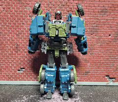 Warbotron WB01-E Fierce Attack figure – complete with box and sleeve