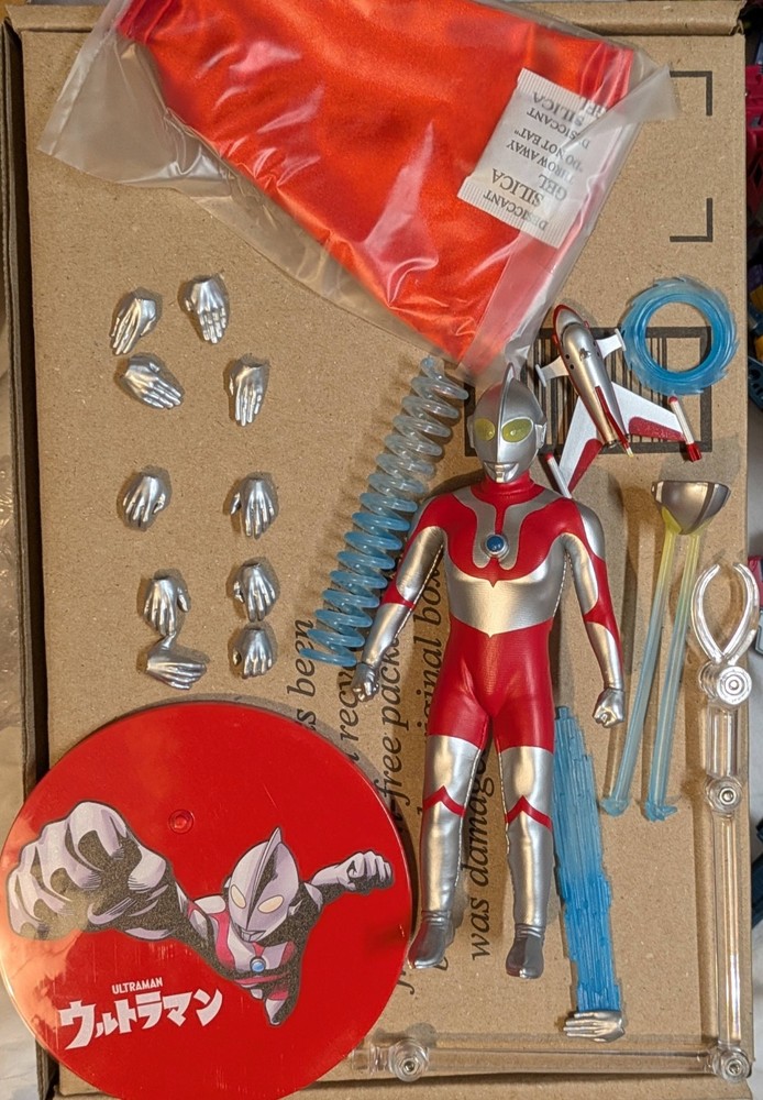 Mezco Toyz One:12 Collective Ultraman (Missing Buildings)