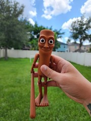 Italian Brainrot Tung Tung Sahur – Limited Edition Physical Figure Toy Meme