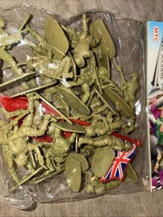 MTC Mini Figures World Famous Soldiers TY-9908 United Kingdom Toy Plastic NEW