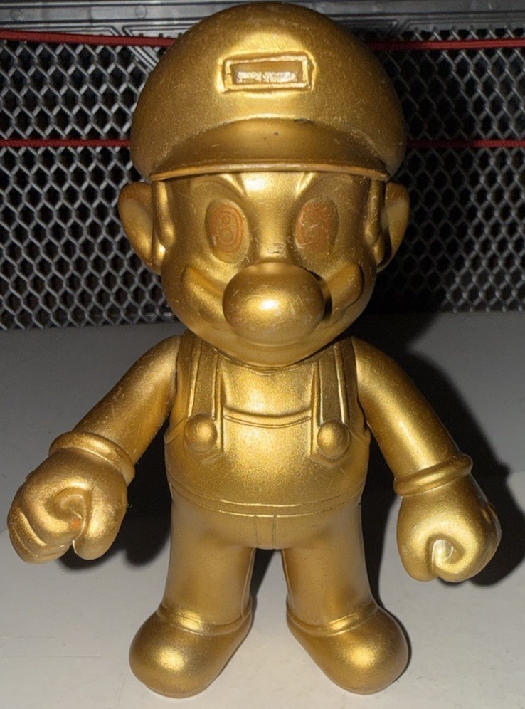 New Super Mario Bros. Golden Mario Figure Plastic Doll Toy 5″