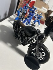 McFarlane DC Multiverse Batman Bruce Wayne Drifter Motorcycle w/ Action Figure