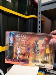 KOBE BRYANT 1999 NBA Superstars Figure Then & Now Collection-NEW-LA Lakers RARE