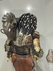 NECA Predator Hunter 2013 Comes As Shown