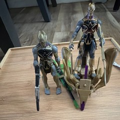 Action Figure Collection Set 2 Pack Weapons Vehicle Gold Gray Black Purple 6in
