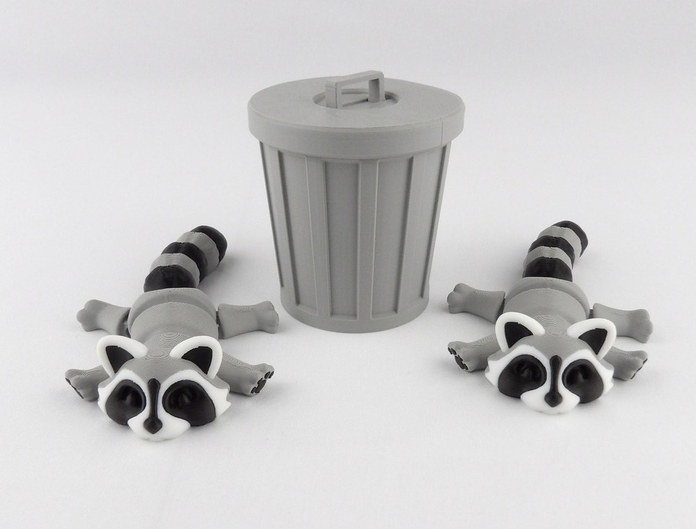 Colorful Articulated Racoon Desk Buddy – 3D Printed Fidget Toy for Stress Relief