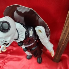 Terrifier Art the Clown Giant 12″ Figure – Trick or Treat Studios- Broken Arm