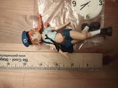 POP MART x Peach Riot Rush Hour series figure – mail delivery Gigi (no box)