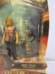 Doctor Who Series 2 Rose Tyler with Ice Extinguisher Figure NEW Yellowing Pack