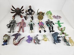 Vintage 1990’s Horror & Sci Fi Action Figure Toy Lot