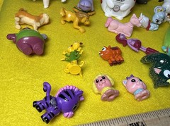 Small Toy Lot Of 24 Girls Hatchimals, Monster Minis, Troll, Lost Kitties, Etc