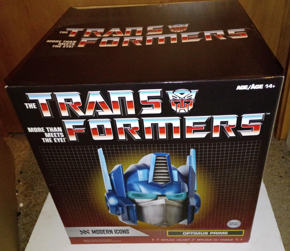 NEW GameStop Exclusive Modern Icons Transformers G1 Optimus Prime 1:1 Helmet