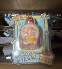 Q.kid Fantasy Newton Limited Edition Figure Plush Keychain 12cm Cute Toy Sealed