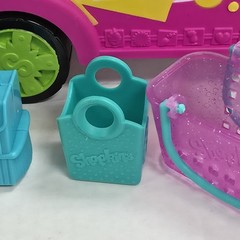 Shopkins GLITZI Ice Cream Truck Food Fair Moose Toys 56112 some accessories