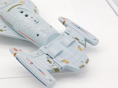 STAR TREK VOYAGER U.S.S. Voyager NCC-74656 Playmates 1995