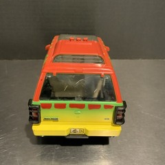 Mattel 2020 Jurassic Park 1993 Ford Explorer Model Car 04 Green Yellow Red