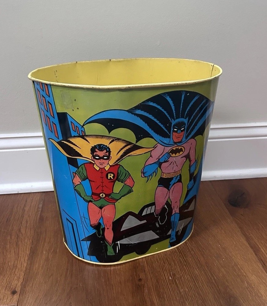 Vintage 1966 Batman & Robin Metal Trash Can Waste lithograph Cheinco 11.5″ Wear
