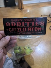 Grizzli Atom Soft Vinyl Oddities Squeaky Toy New Old Stock Kaiju Sofubi