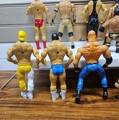 11 Wrestling Action Figures Mixed Lot WWE WWF Vtg-Now Variety Wrestlers Read