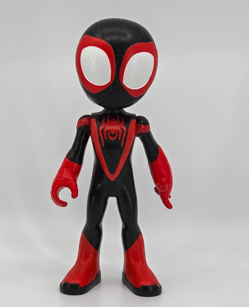 Marvel Spider-Man Miles Morales Stylized Action Figure Hasbro 2021 9″ tall