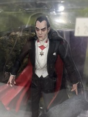 Diamond Universal Studios Monsters Select DRACULA Action Figure * NEW