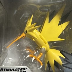Pokemon Select Series 2 ZAPDOS w Display Stand 6″ Articulated Figure NEW 2022