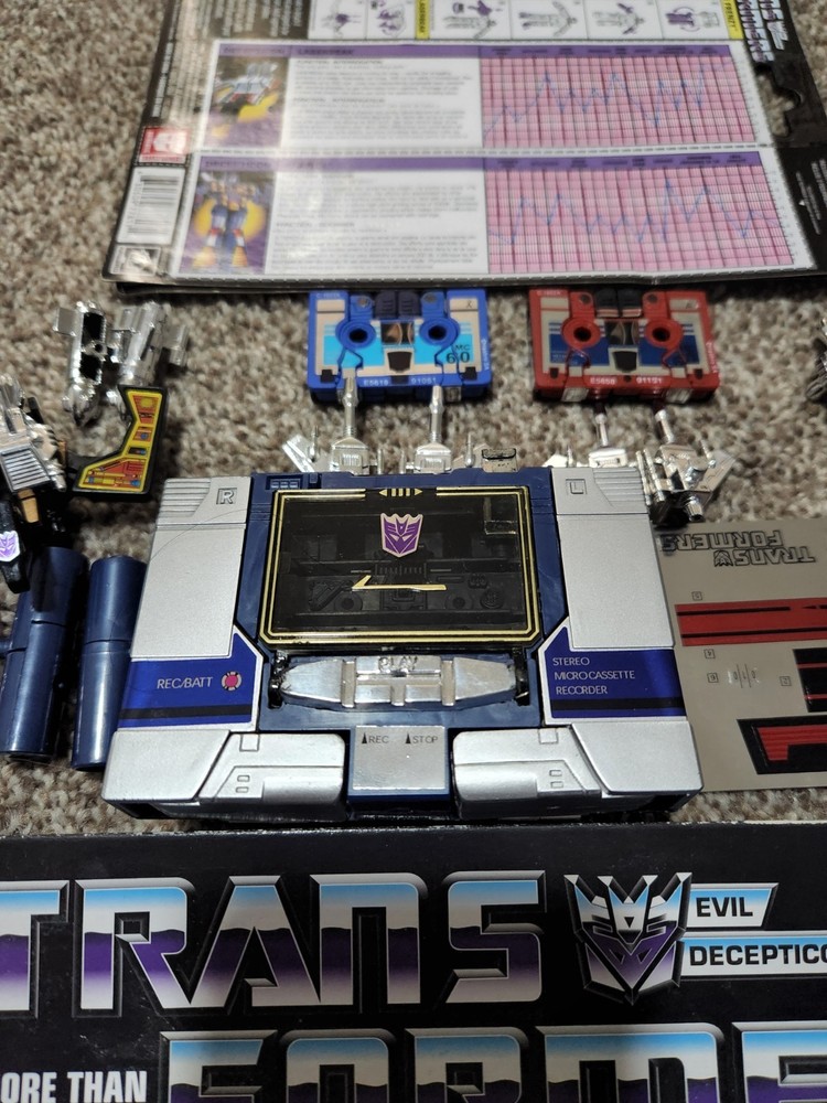 Walmart reissue Transformers G1 Soundwave Figure Broken Door Cassette Lot