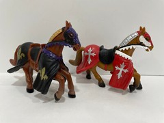 Simba Medieval Kingdoms 2 Horses Black purple Red White