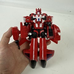 Hasbro Transformers Universe Voyager Class – Autobot Blades