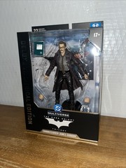 McFarlane COMMISSIONER JAMES “JIM” GORDON figure – Dark Knight Batman DC Deluxe