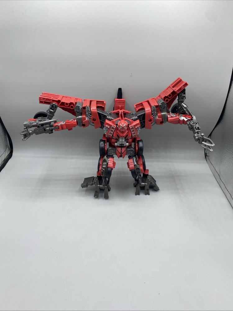 Transformers Studio Series 66 Leader Class Overload Constructicon Figure