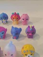 Cepia BANANAS BUNCH Peel to Reveal Animal Figures Toy Lot Of 16 Characters