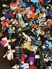 LOT OF 20+LBS OF ROBLOX FIGURES PARTS & PIECES