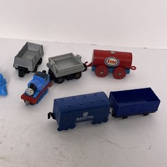 Thomas The Train & Assorted Brands / Sizes – Lot Of 11 Cars And Engines Total