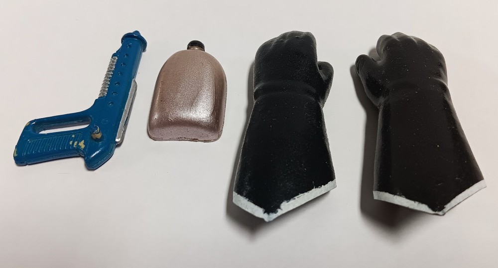 CAPTAIN ACTION BUCK ROGERS CANTEEN GUN GLOVES LOT IDEAL 1966 ORIGINAL NO REPRO